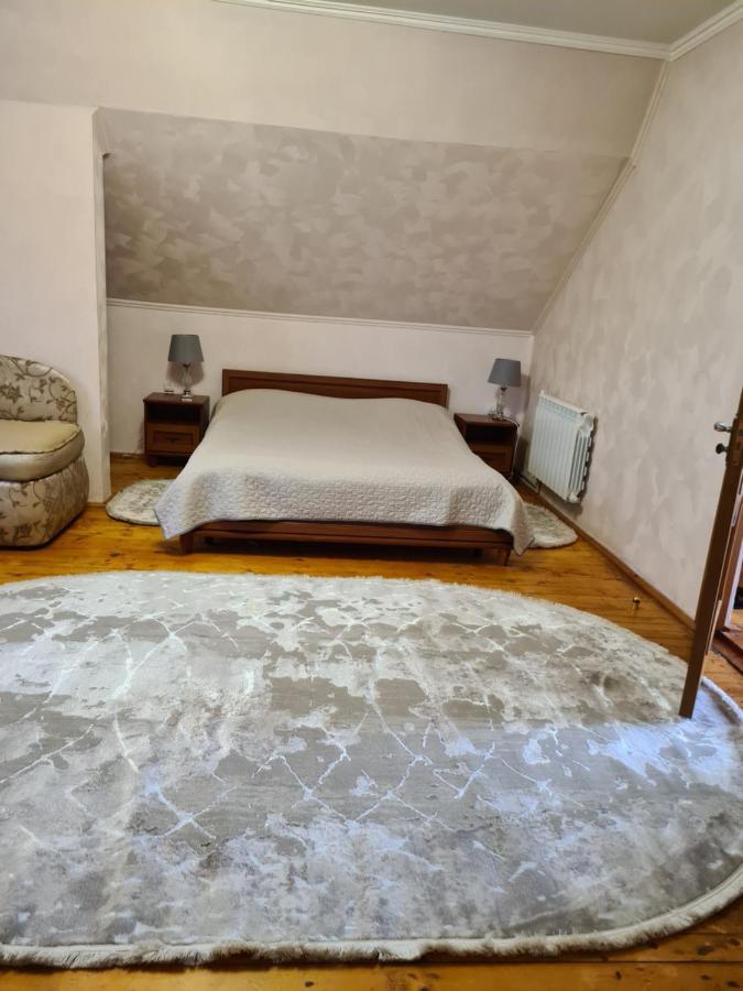 Lara Hotel Solochyn Buitenkant foto
