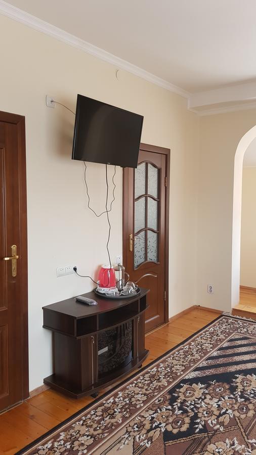 Lara Hotel Solochyn Buitenkant foto