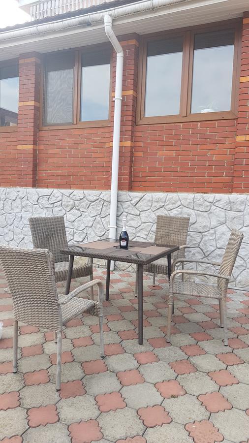 Lara Hotel Solochyn Buitenkant foto
