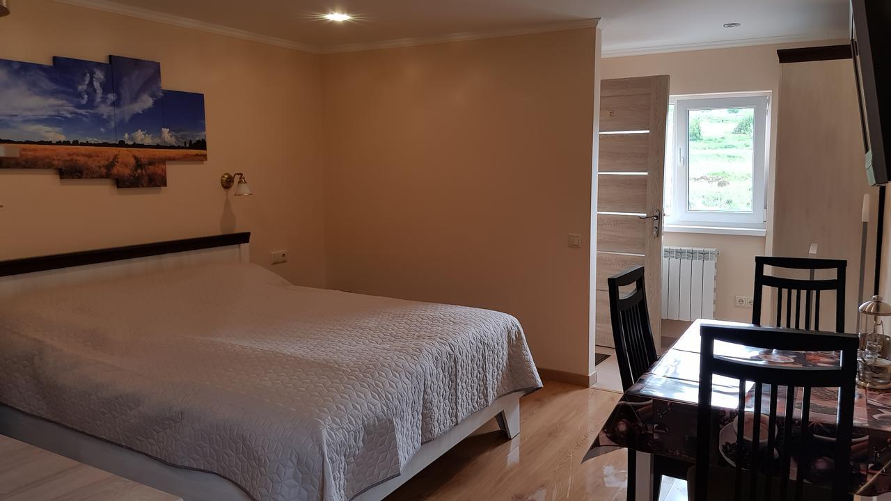 Lara Hotel Solochyn Buitenkant foto